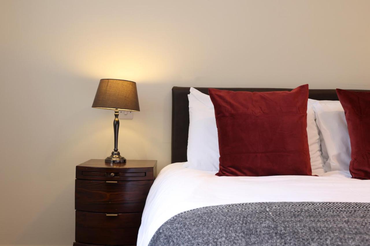 Joivy Spacious 2 Bed,2 Bath Flat, Free Parking And Rooftop Terrace Edimburgo Exterior foto