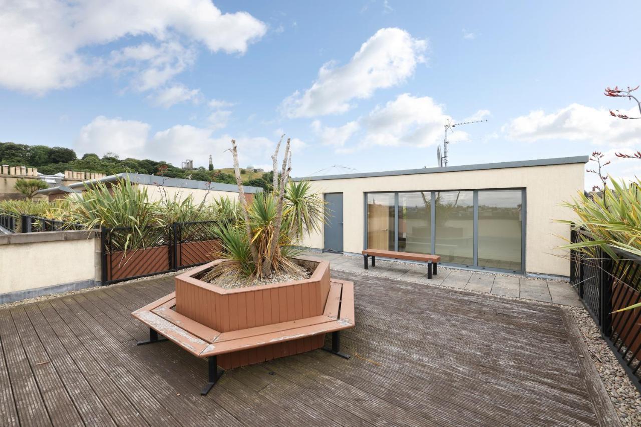 Joivy Spacious 2 Bed,2 Bath Flat, Free Parking And Rooftop Terrace Edimburgo Exterior foto
