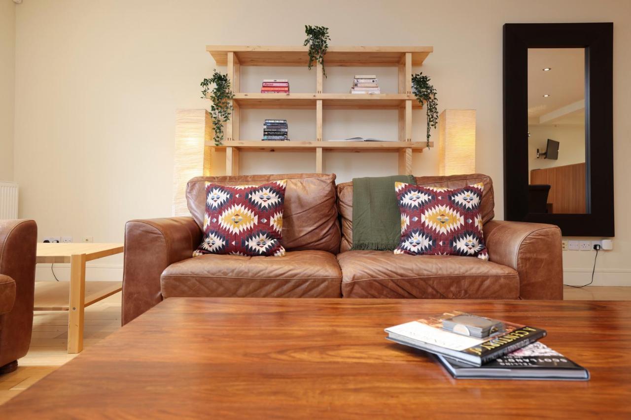 Joivy Spacious 2 Bed,2 Bath Flat, Free Parking And Rooftop Terrace Edimburgo Exterior foto